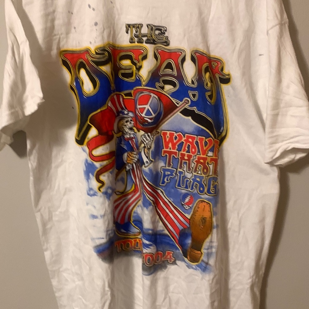 Wave that flag tour 2004 Grateful Dead tee
